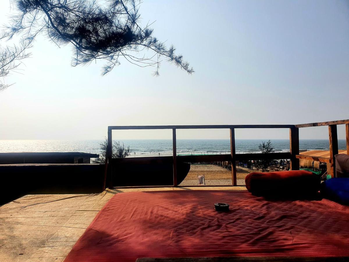 Love Temple Beach Resort Arambol Exterior foto