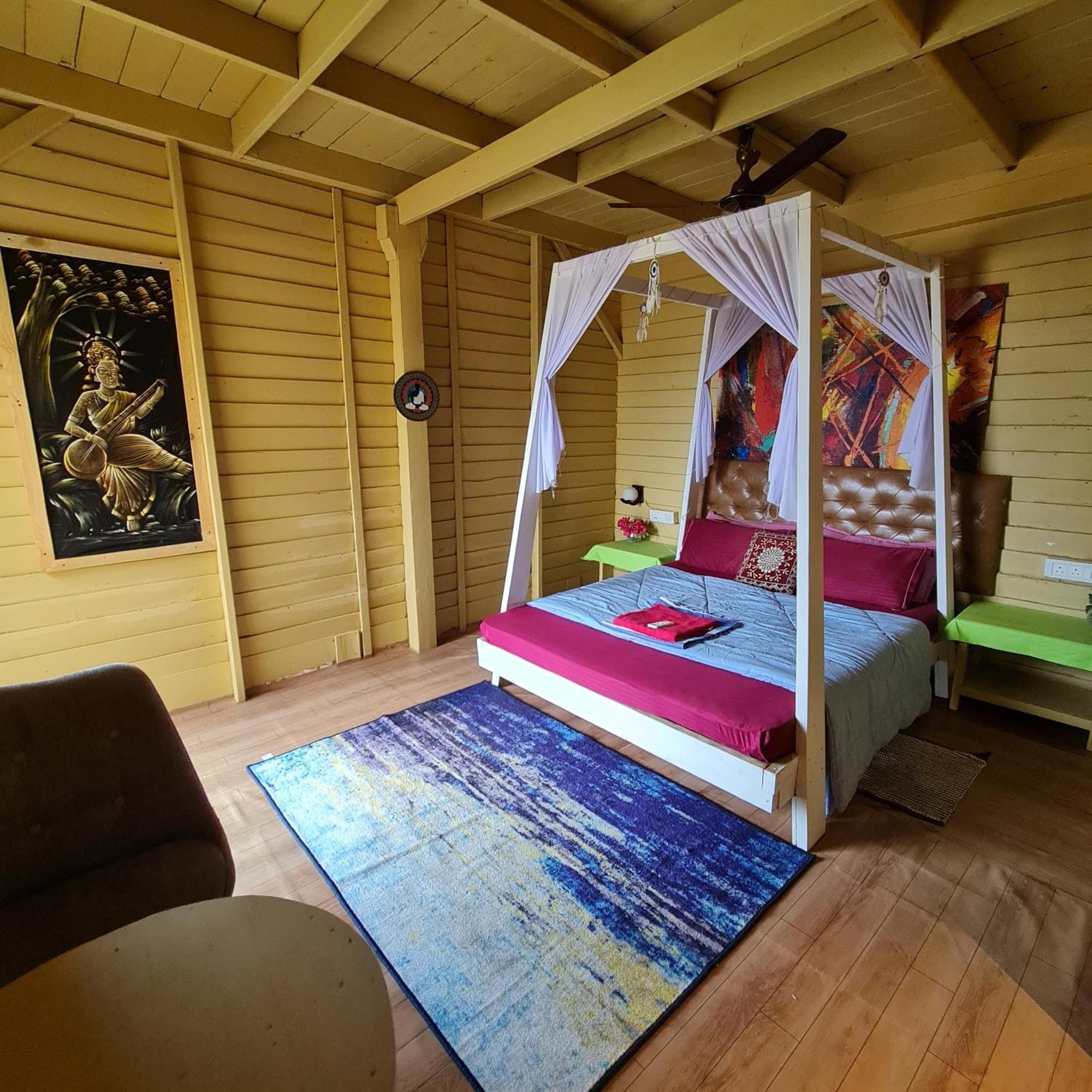 Love Temple Beach Resort Arambol Exterior foto